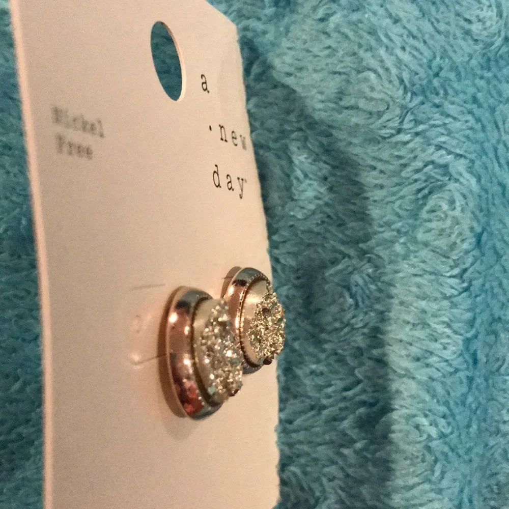 2For$10✨Rough edge earrings